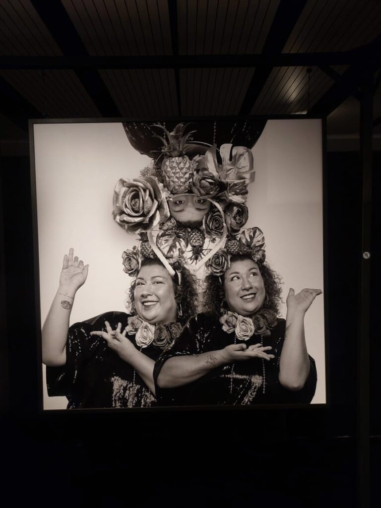 Editora Veneta na exposição fotográfica dedicada a grandes cartunistas brasileiros no Centro Cultural FIESP